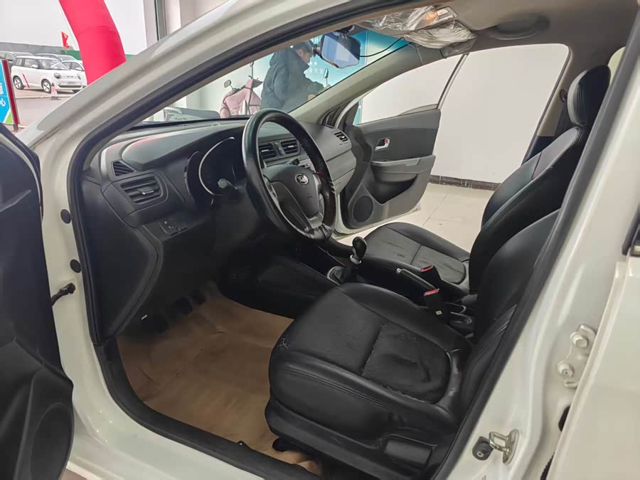 起亚 起亚K2 2014 汽车图片 #6