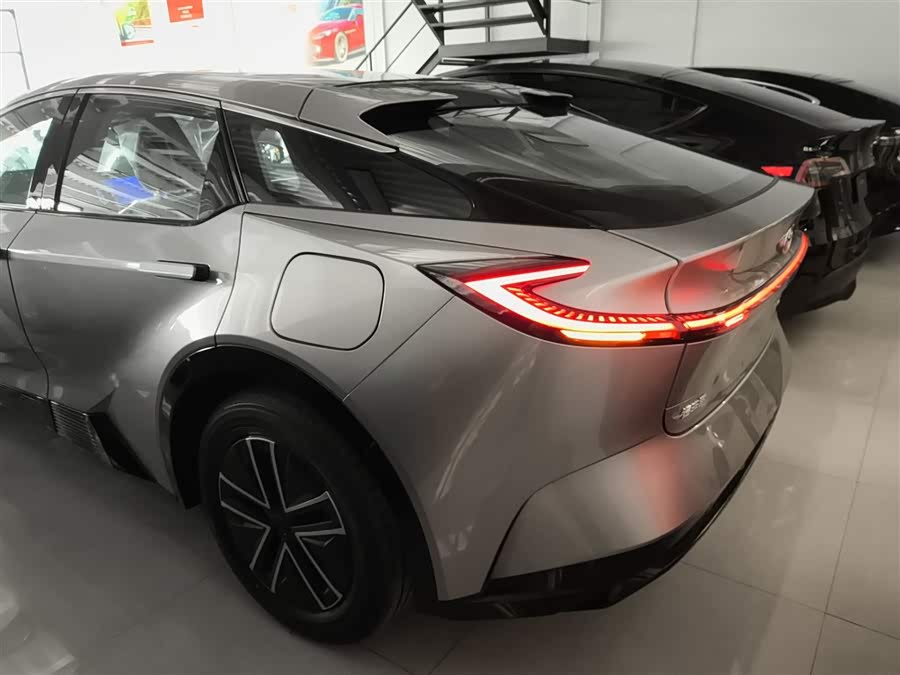 Toyota bZ5 2025 car image #6