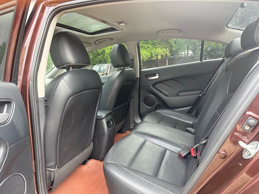 Kia K3 2017 car image #6