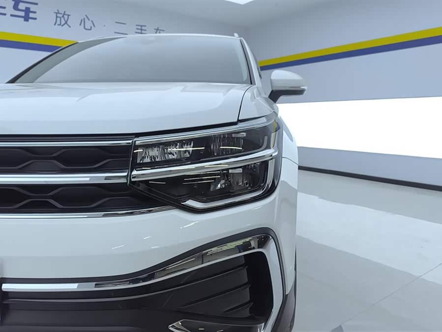 Volkswagen Tharu 2024 immagine di auto #6