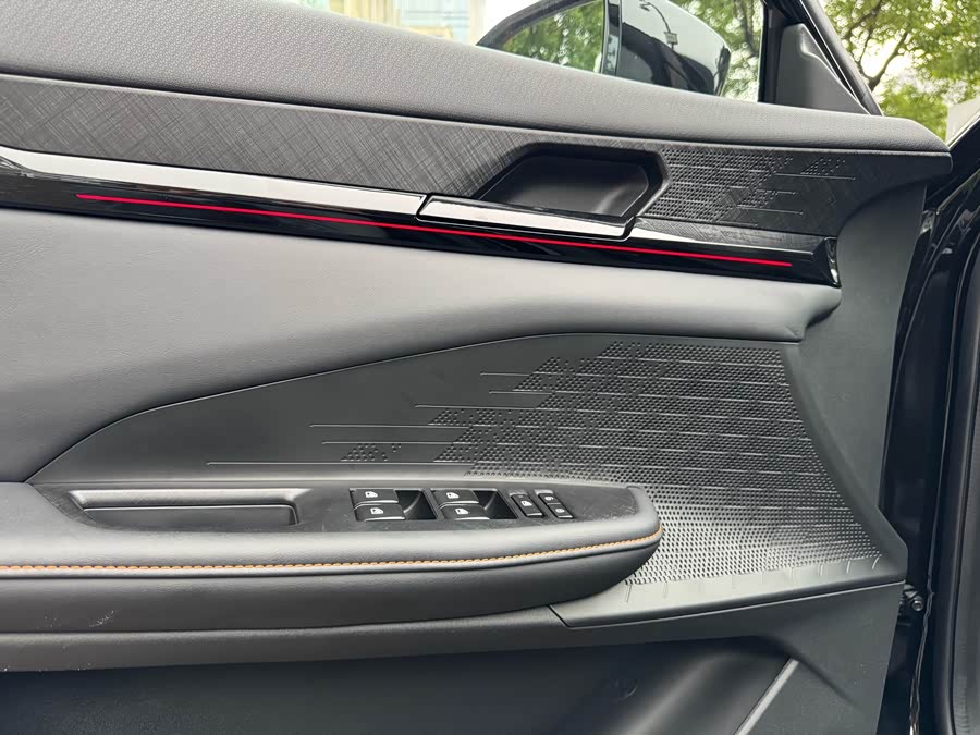 Changan UNI-V 2025 immagine di auto #6