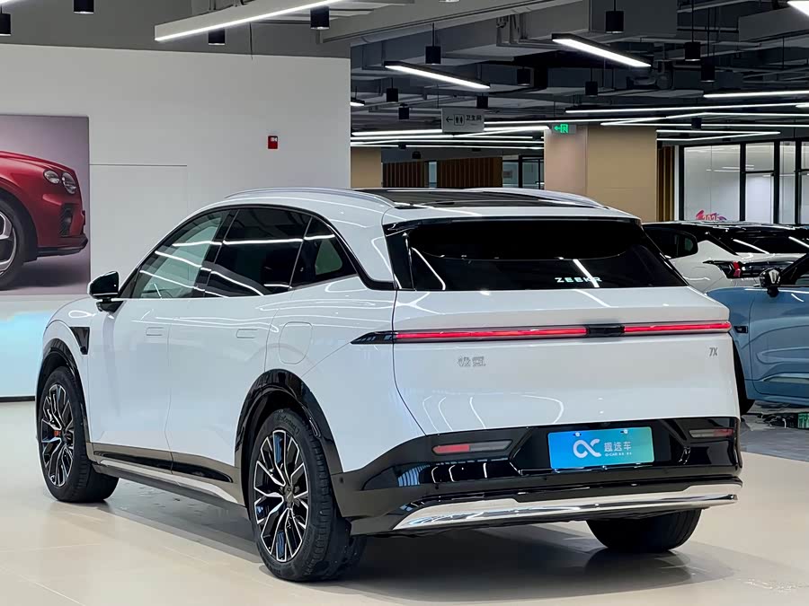 极氪 极氪7X 2024 汽车图片 #6