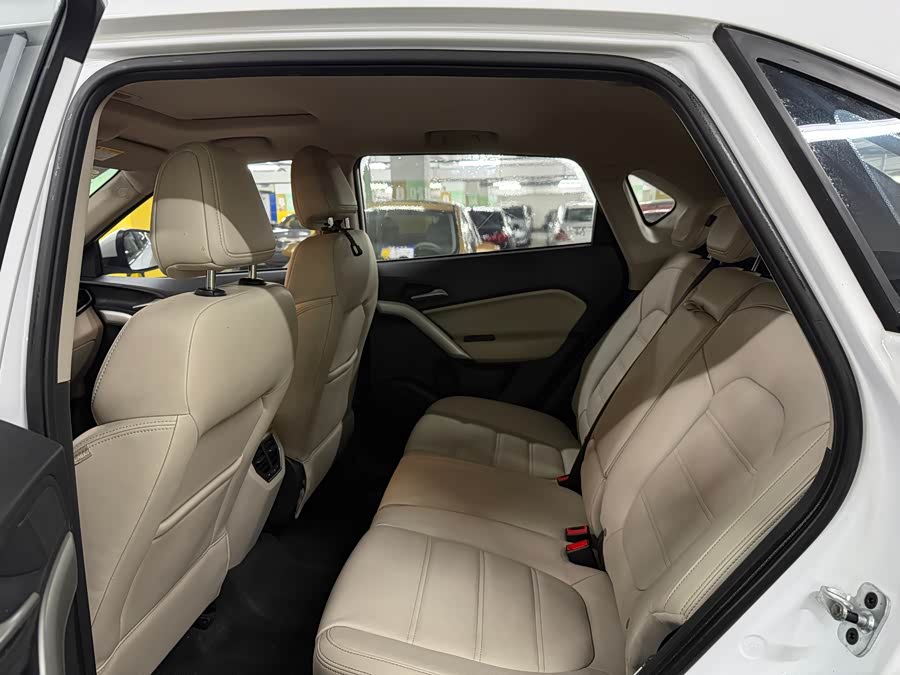 MG GS 2017 car image #6