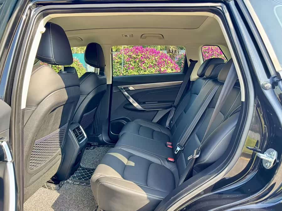 GEELY Boyue 2020 #6 GEELY Boyue 2020 car image #6