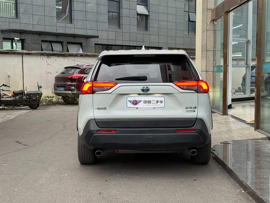 Toyota RAV4 Hybird E+ 2021 car image #6