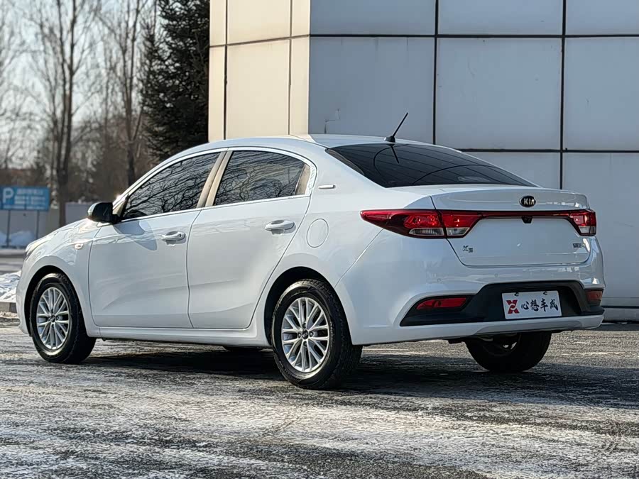 Kia K2 2018 imagen de coche #6