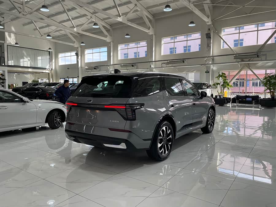 Ford Edge 2024 immagine di auto #6