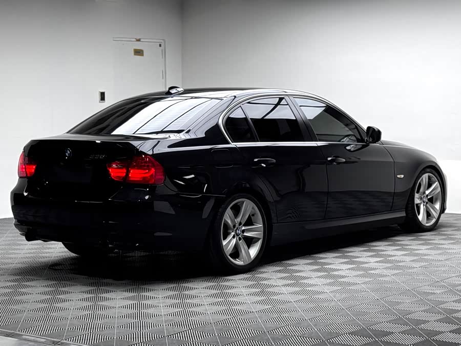 BMW 3 Series (Imported) 2010 car image #6