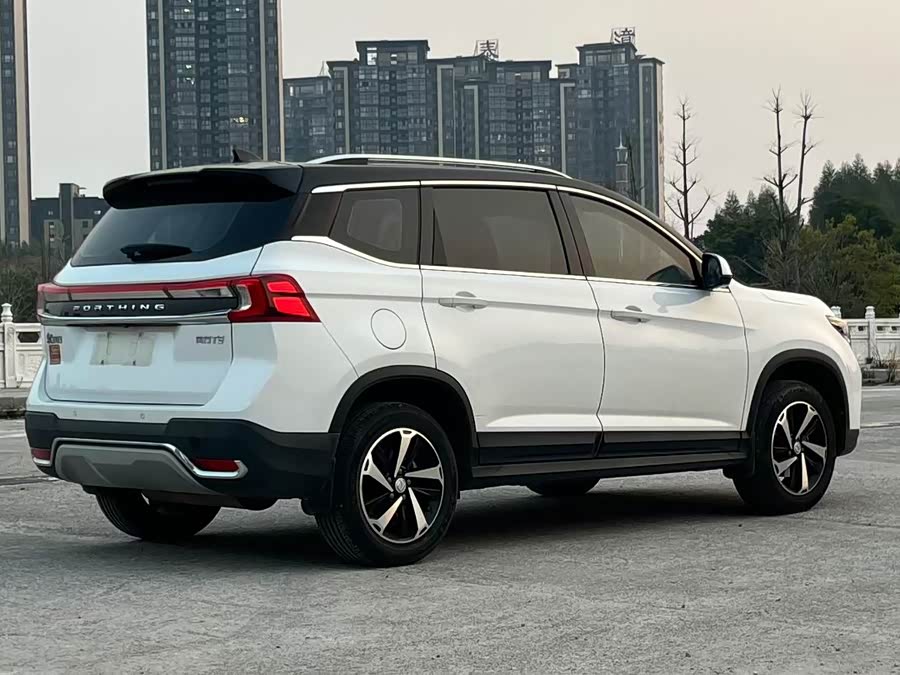 Forthing T5 2021 immagine di auto #6