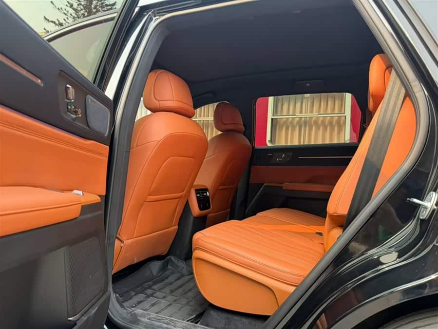 Jetour X70L 2025 car image #6