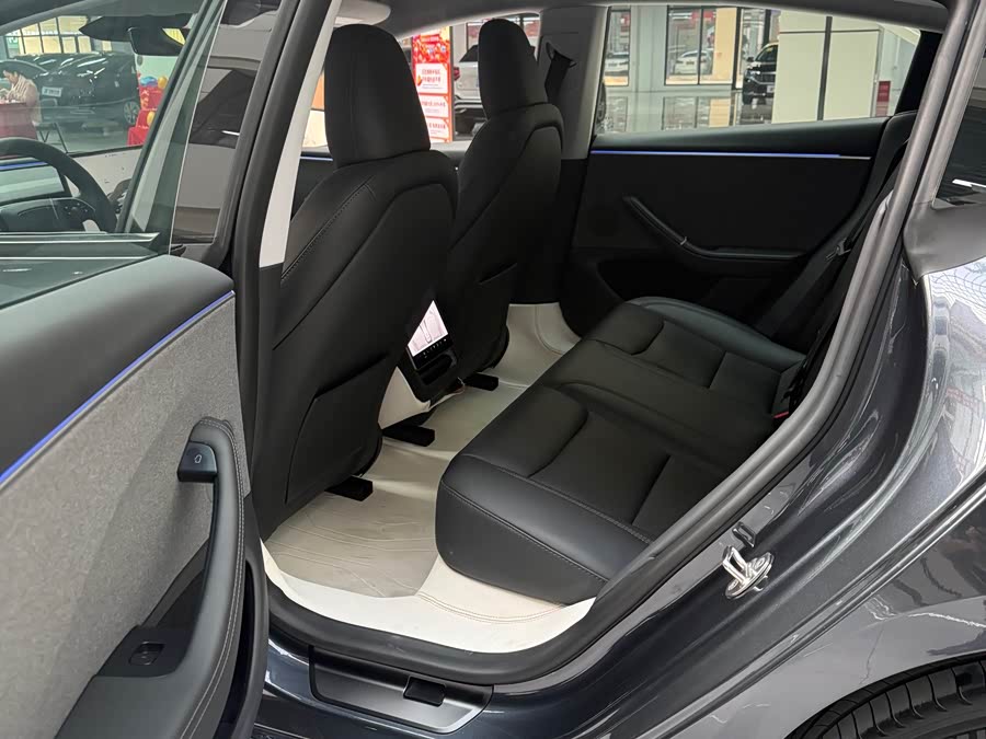 Tesla Model Y 2022 car image #6