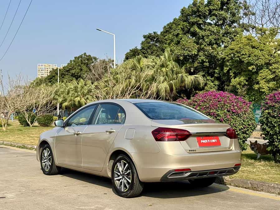 GEELY Emgrand 2019 car image #6
