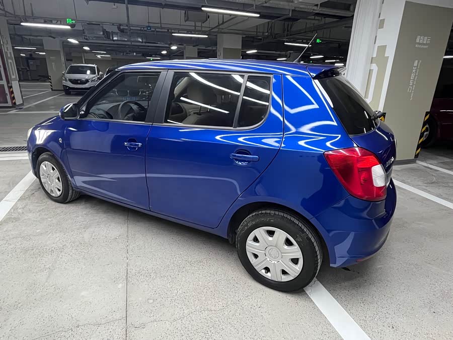 Skoda Fabia 2012 immagine di auto #6