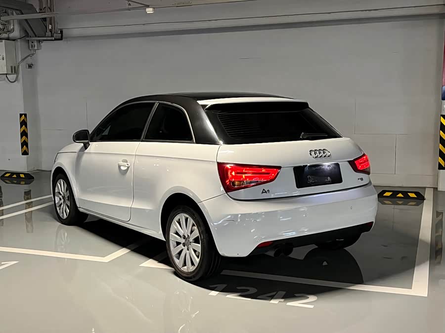 Audi A1 2012 car image #6