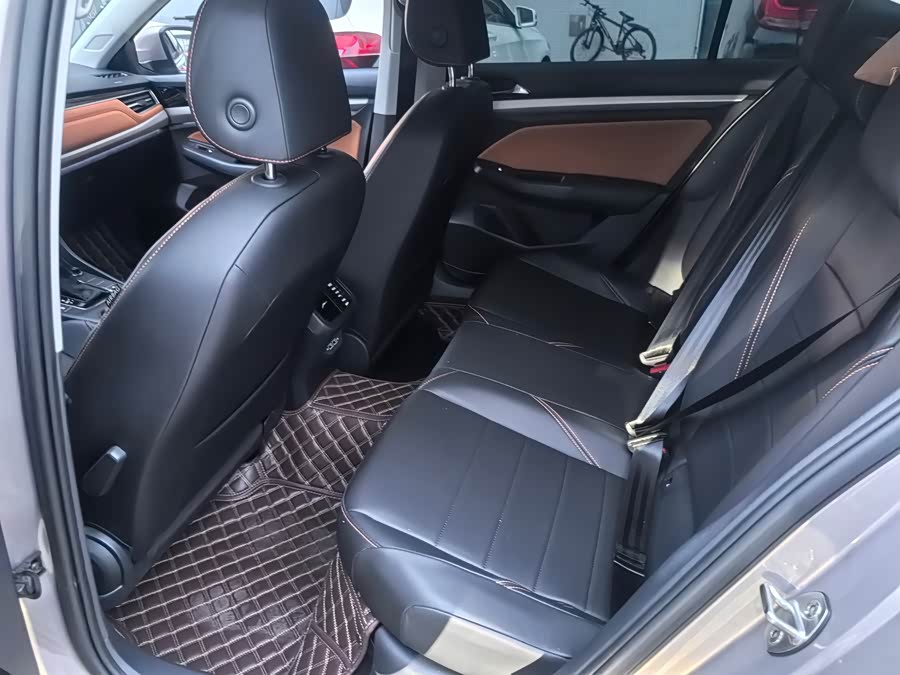 Volkswagen Bora 2023 car image #6