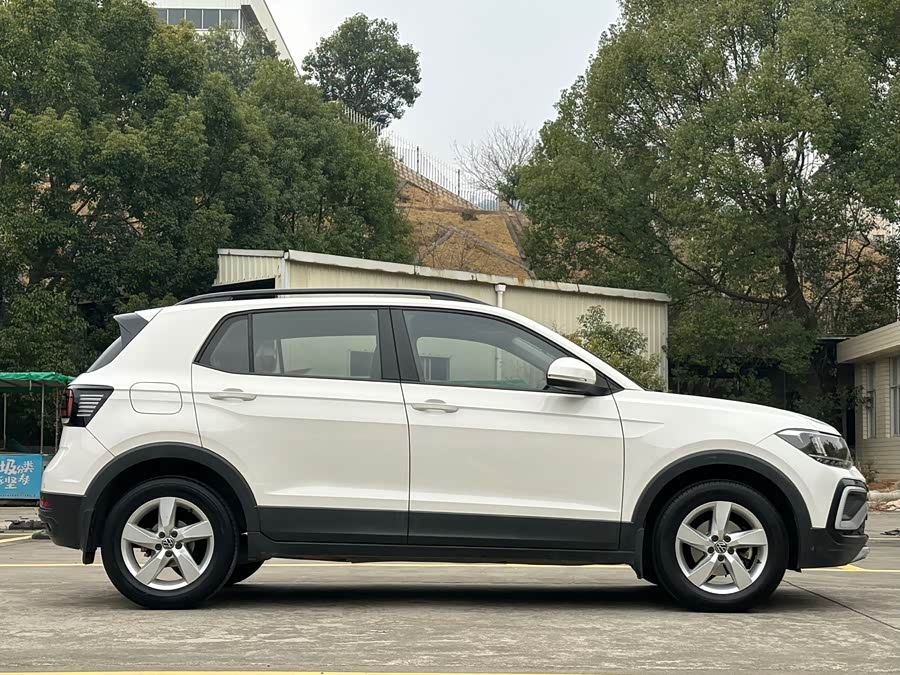 Volkswagen T-Cross 2020 #6 Volkswagen T-Cross 2020 car image #6