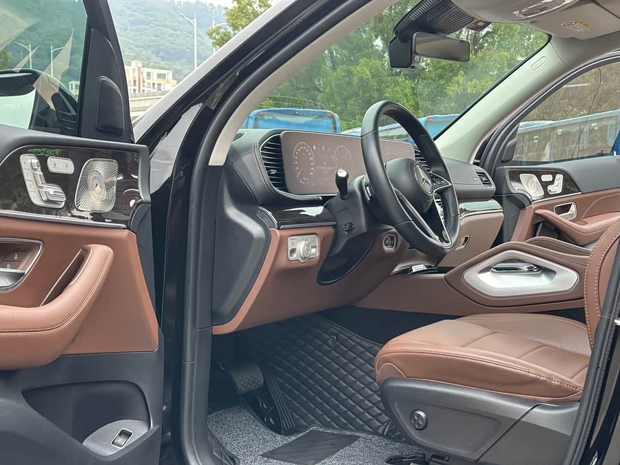 Mercedes-Benz GLE Class 2024 immagine di auto #6