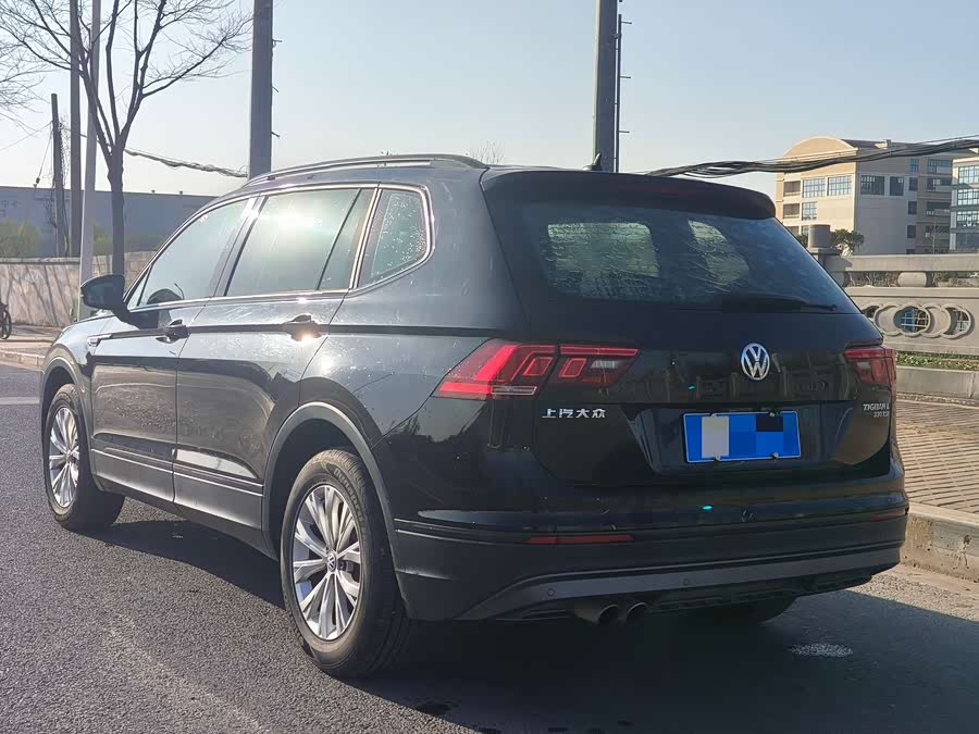 Volkswagen Tiguan L 2018 car image #6