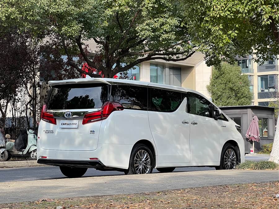 Toyota Alphard 2021 #6 Toyota Alphard 2021 car image #6