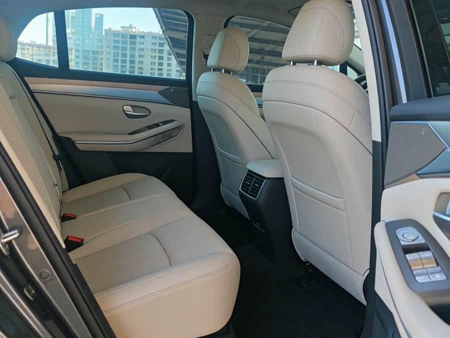 BYD Tang L 2025 car image #6