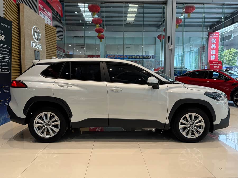 Toyota Corolla Cross 2024 immagine di auto #6