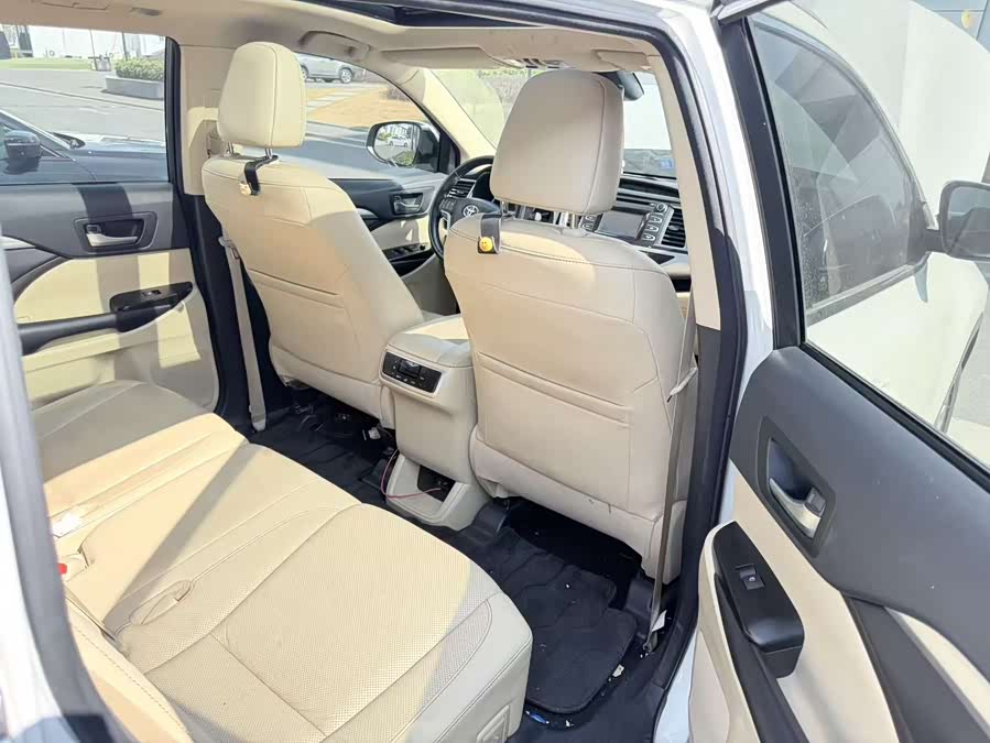 Toyota Highlander 2018 #6 Toyota Highlander 2018 car image #6