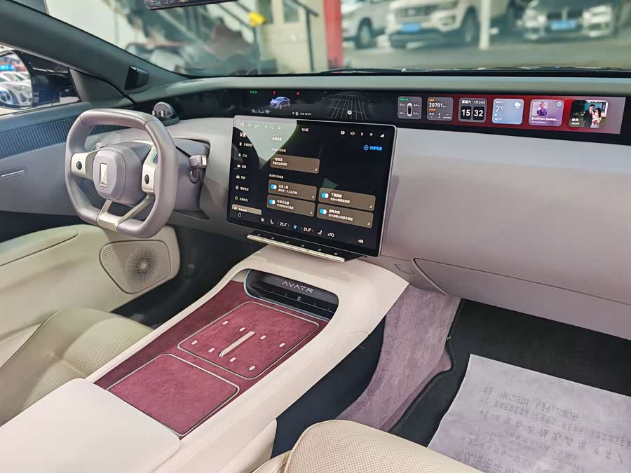 Avatr 12 2024 car image #6