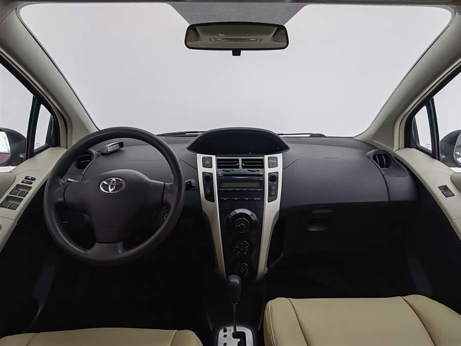 Toyota Yaris 2012 imagen de coche #6