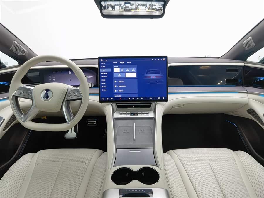 Denza Z9 2024 #6 Denza Z9 2024 car image #6