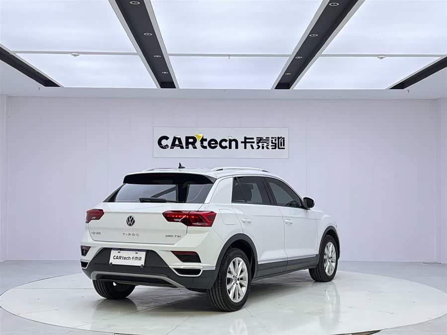 Volkswagen T-Roc 2021 car image #6