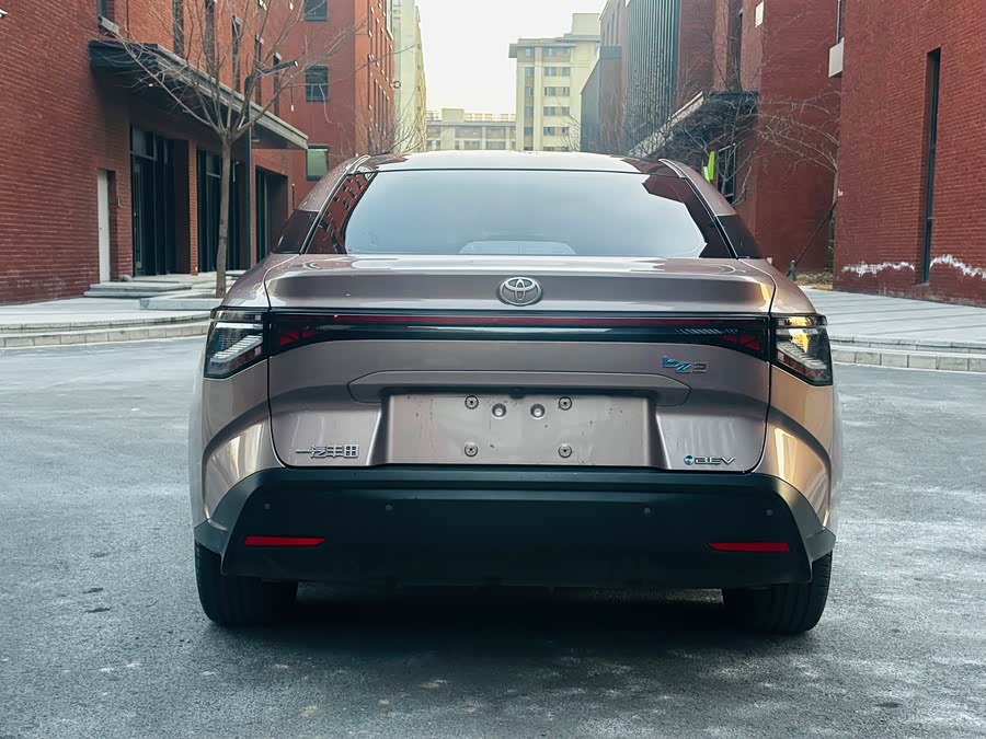 Toyota bZ3 2023 immagine di auto #6