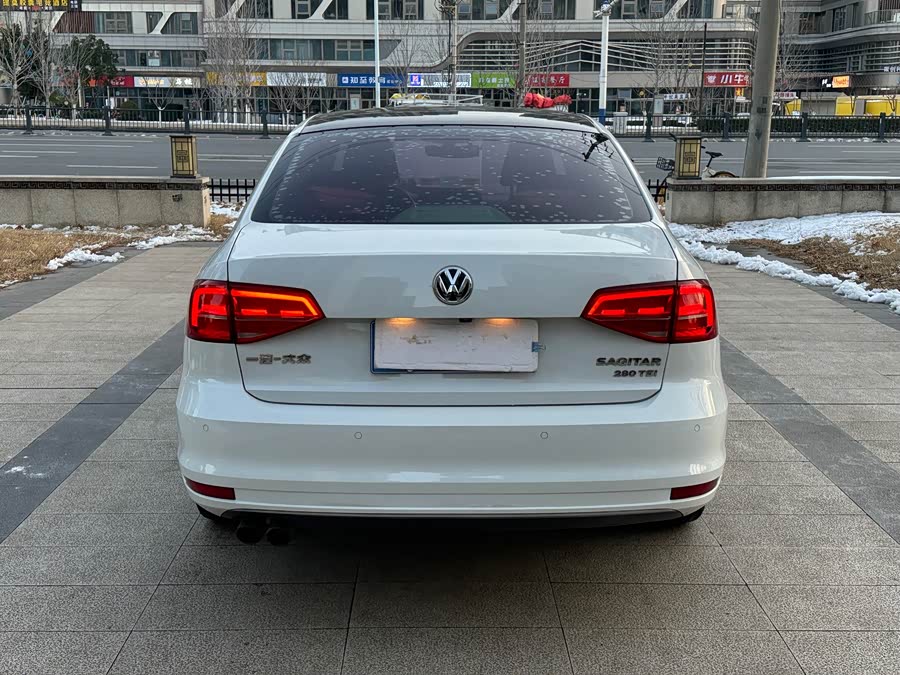 Volkswagen Sagitar 2018 immagine di auto #6