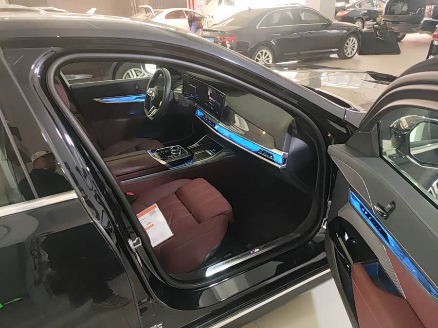 BMW i7 2023 #6 BMW i7 2023 car image #6