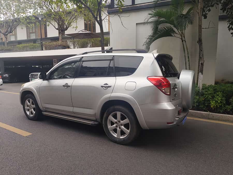 Toyota RAV4 (Imported) 2008 immagine di auto #6