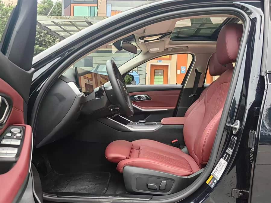 BMW i3 2024 car image #6