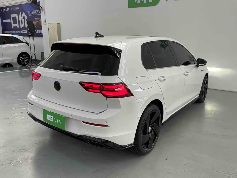 Volkswagen Golf 2021 car image #6