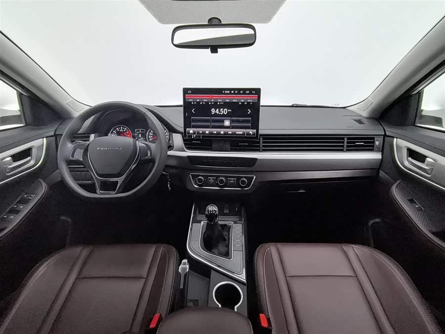 Forthing T5 2024 immagine di auto #6