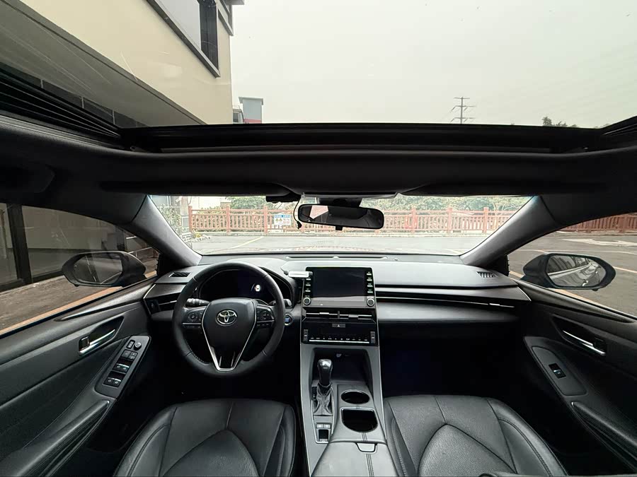 Toyota Avalon 2022 car image #6