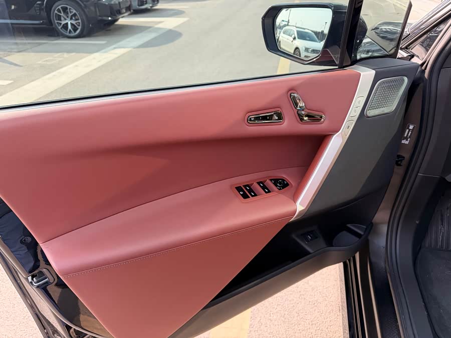 BMW iX M60 2023 #6 BMW iX M60 2023 car image #6