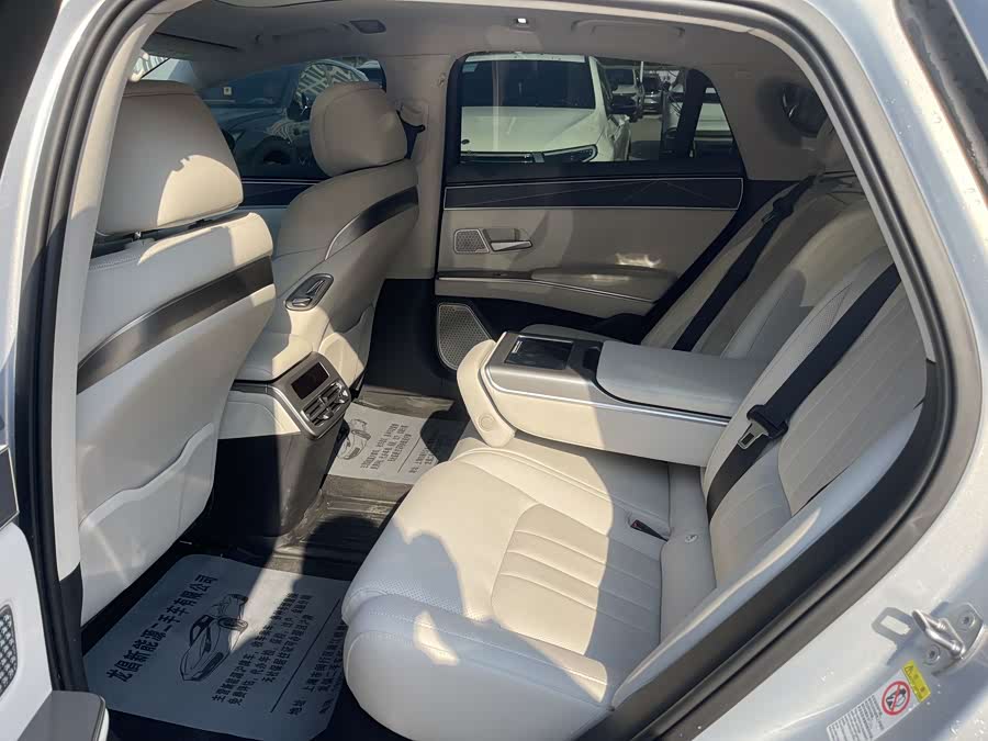 BYD HanL 2025 صورة سيارة #6