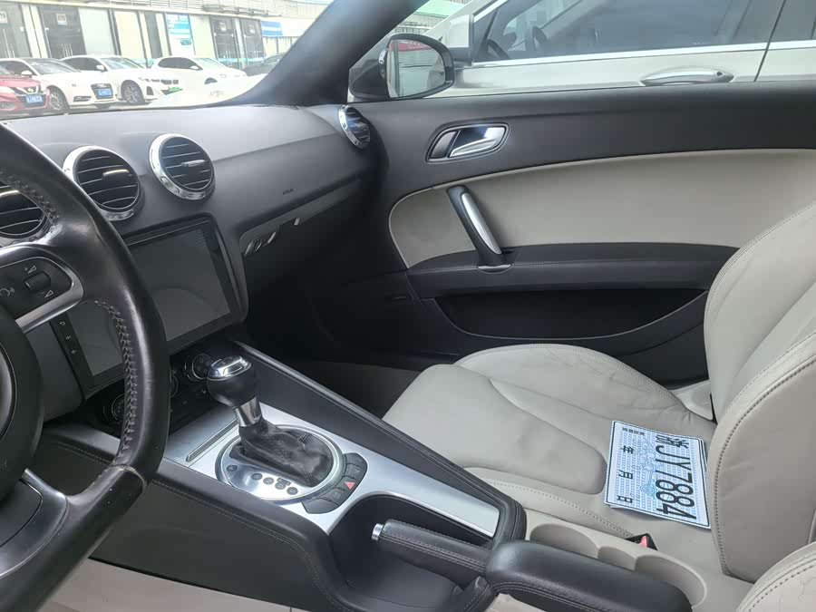 Audi TT 2009 image de voiture #6