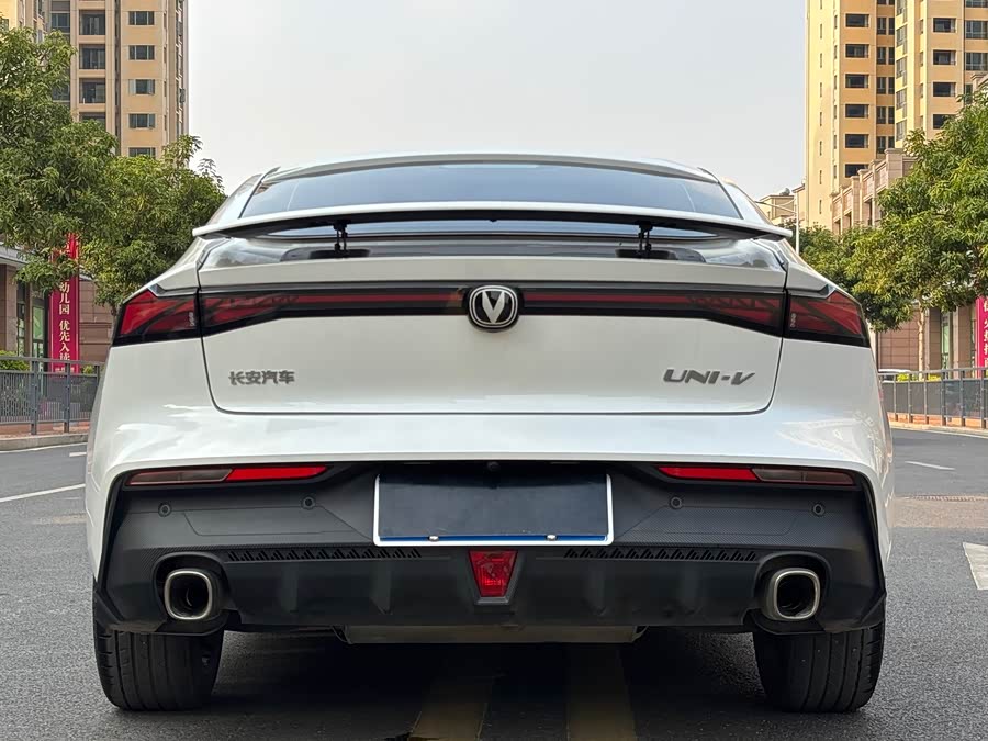 Changan UNI-V 2023 car image #6