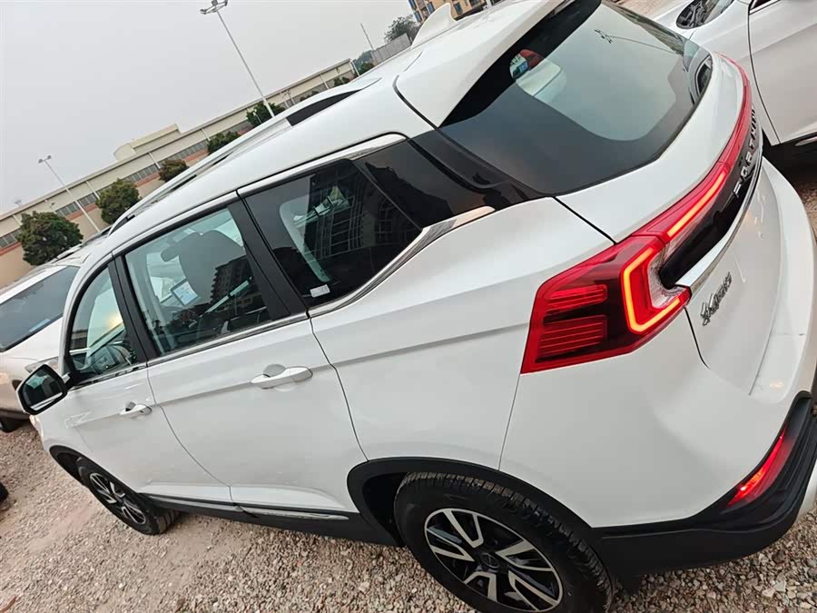 Forthing T5 2023 #6 Forthing T5 2023 immagine di auto #6