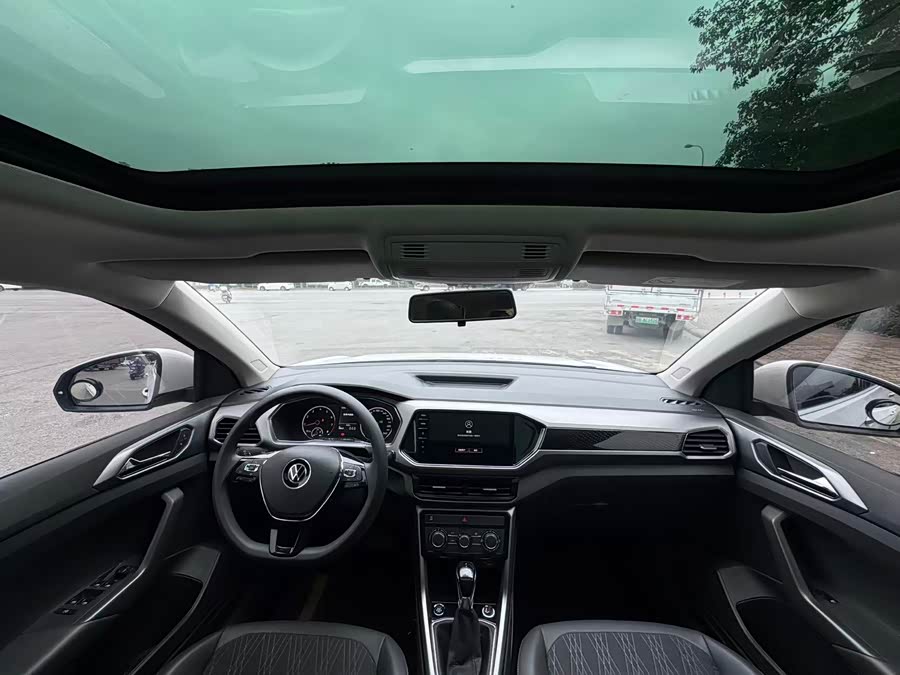 Volkswagen T-Cross 2021 car image #6