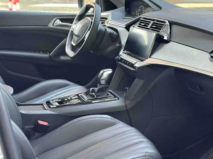 Peugeot 408 2023 car image #6