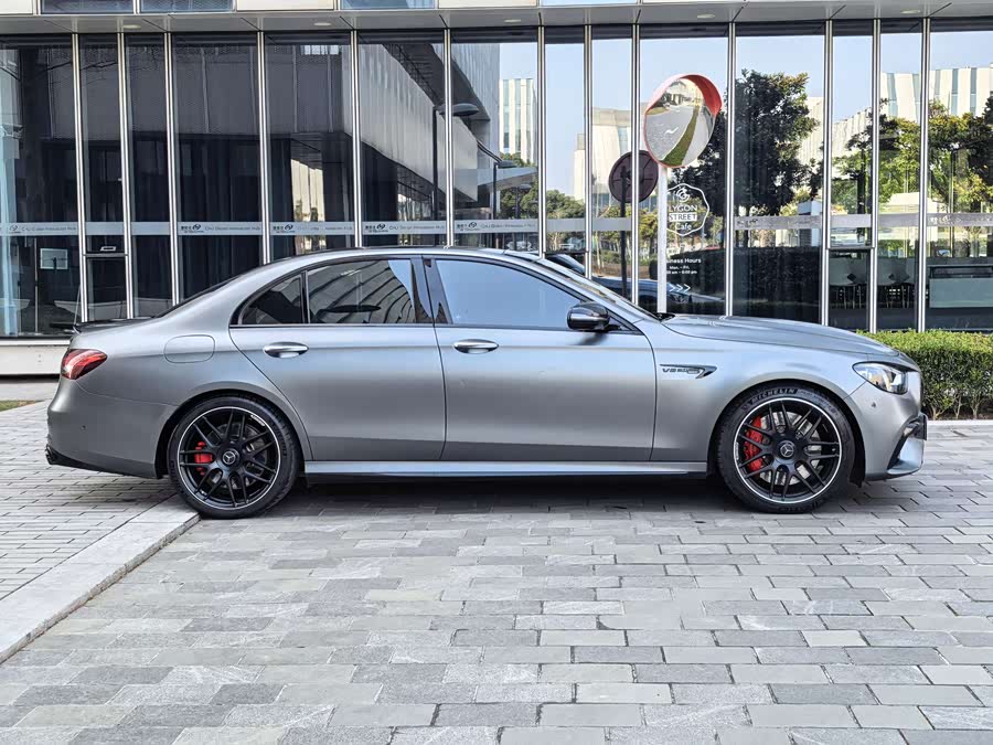 Mercedes-Benz E AMG 2021 صورة سيارة #6