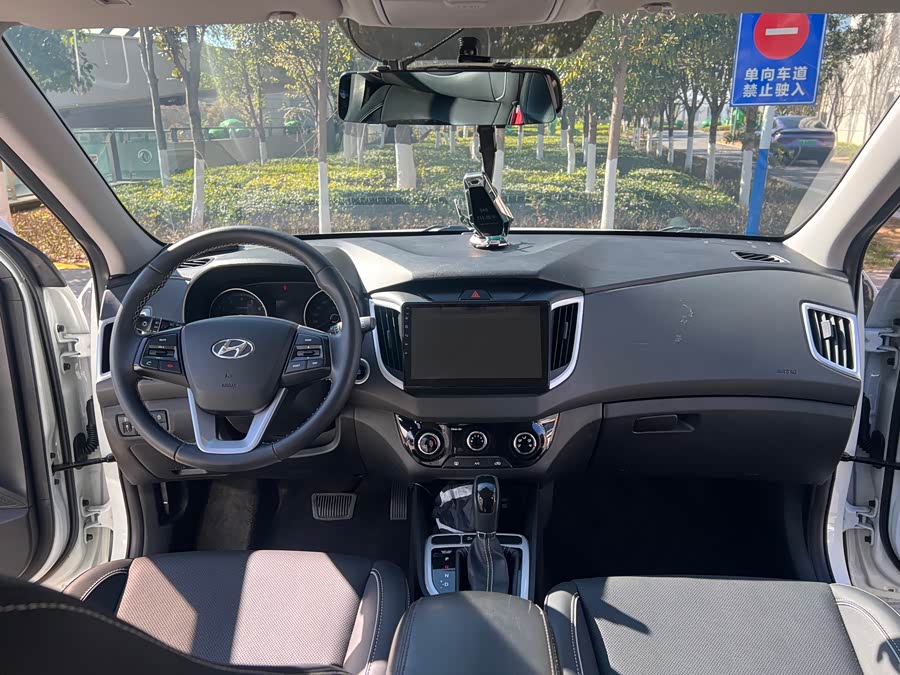 Hyundai ix25 2019 #6 Hyundai ix25 2019 car image #6