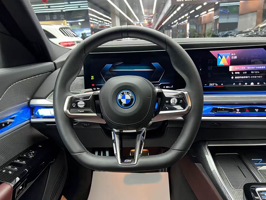BMW i7 2023 car image #6