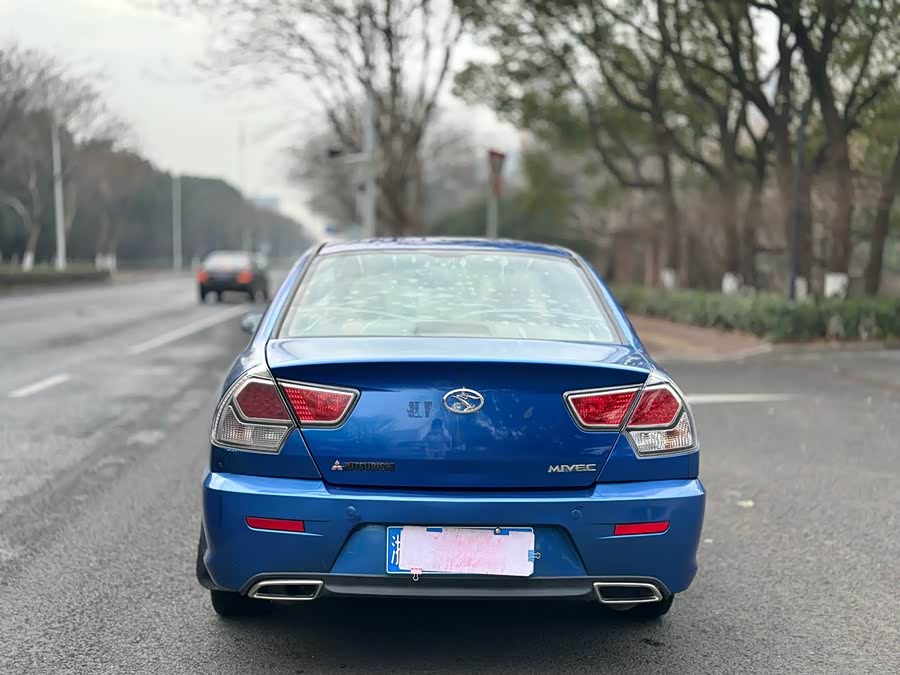 Soueast V3 Lingyue 2012 car image #6