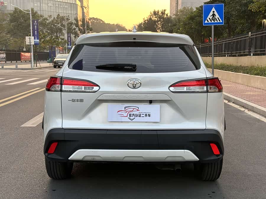 Toyota Corolla Cross 2025 immagine di auto #6